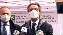 Fontana in visita al centro tamponi e Vaccini a Brescia