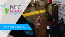 Familiares y enfermos de COVID-19 conectados por videollamada en Bolivia