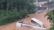 Passageiros de ônibus tentam se salvar de desastre em Petrópolis