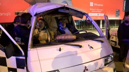 D-100 Karayolu'nda zincirleme kaza: 2 kişi araç içerisinde sıkıştı