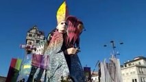 Carnevale di Viareggio 2022, sfila il carro dedicato ad Achille Lauro