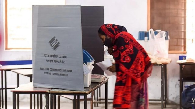 Shatak: Third phase polling concludes over 59 seats in UP