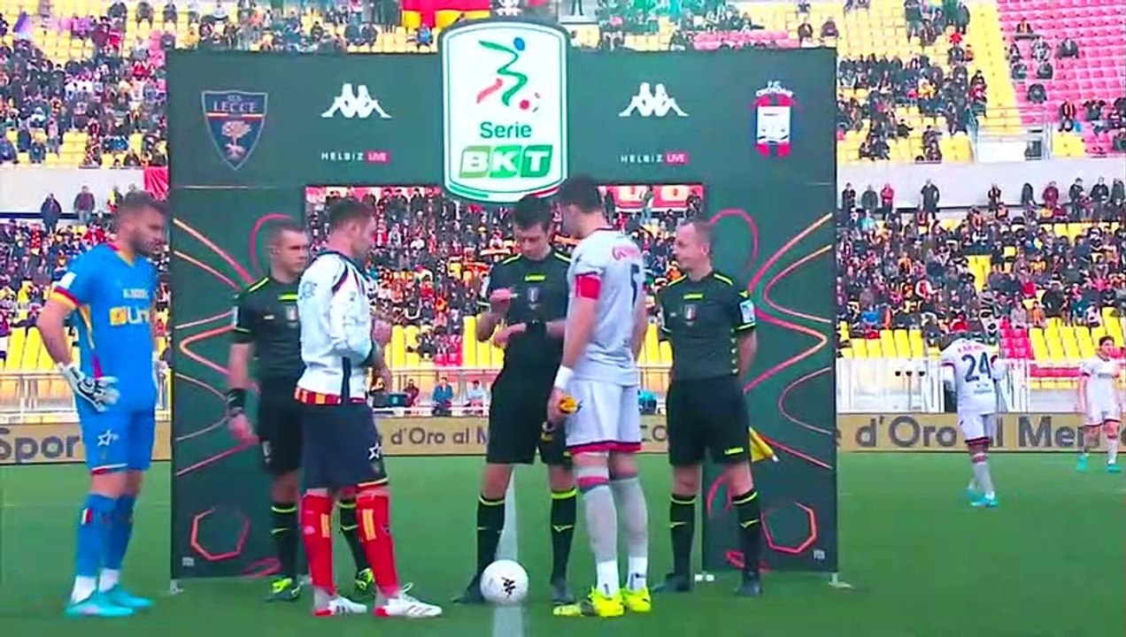 Lecce v Crotone