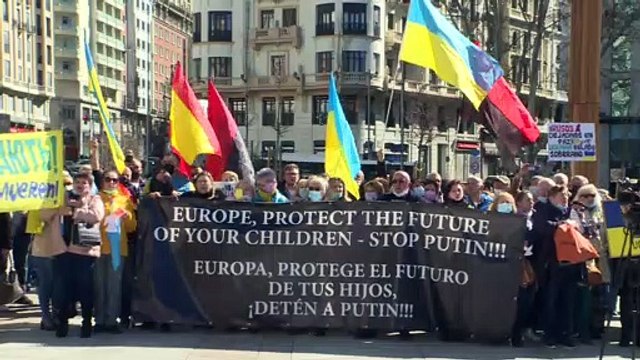 Ucranianos en España se concentran en apoyo a su país y por la paz