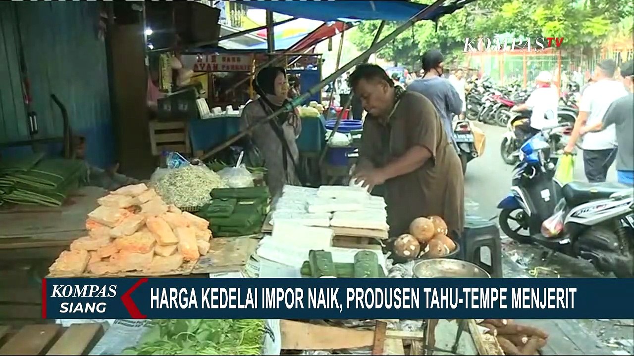 Harga Kacang Kedelai Impor Melejit, Produsen Tahu-Tempe Menjerit!