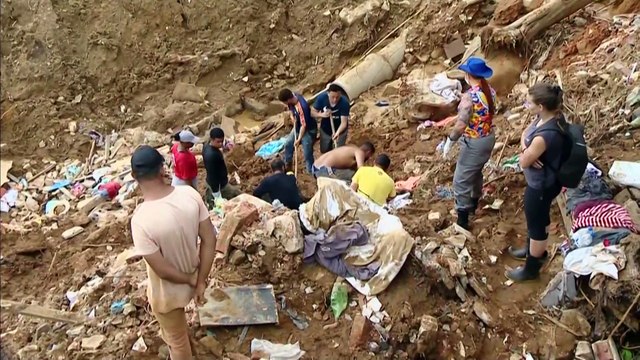 Petrópolis limpa rasto de destruição sob novas ameaças de temporal