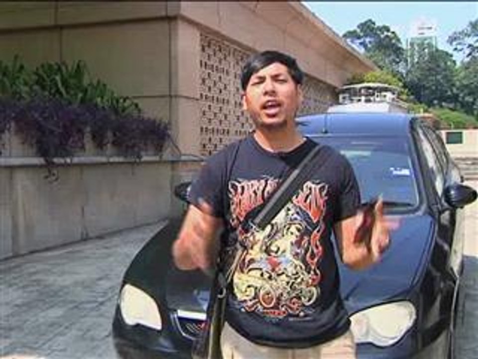 In Gear (S4E10) - Train vs Car in Kuala Lumpur. Who will win?