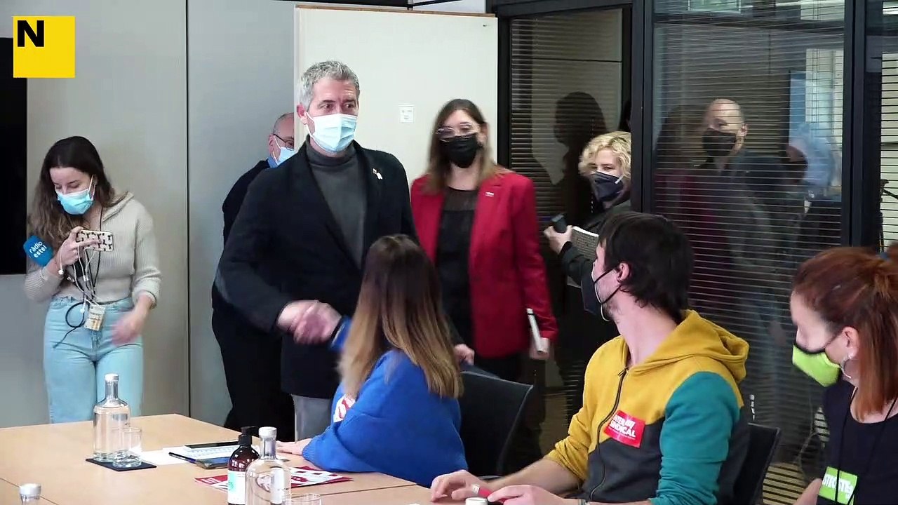 Comença la reunió entre el conseller Cambray i els representants sindicals