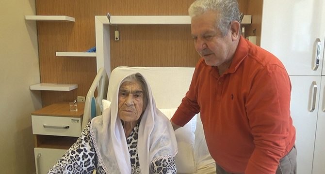 103 yaşında koronavirüsü yendi