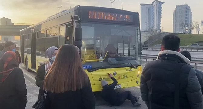 Üzerinde güneş batmayan İETT otobüsü ‘500T’ yolda kaldı