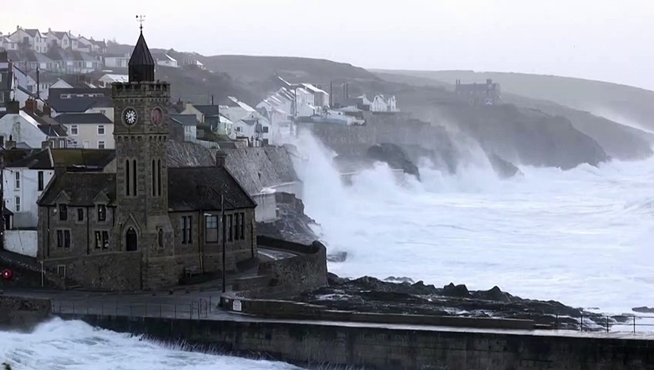 Storm Eunice batters Cornish coast