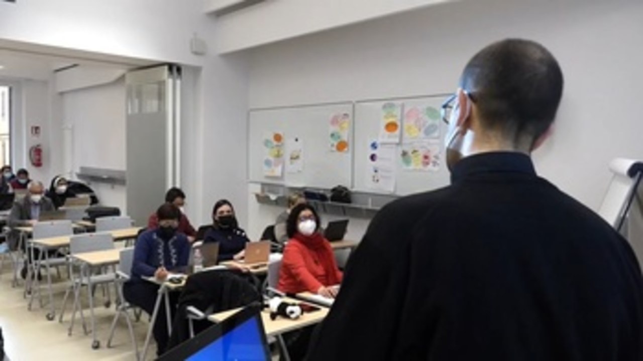Cursos de la iglesia en Roma buscan formar para poder localizar los abusos a menores