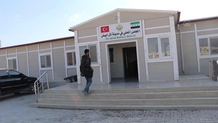 TEL ABYAD - Türkiye'de mühendislik eğitimi alan Suriyeli genç, Tel Abyad'ın inşası için çalışıyor (2)