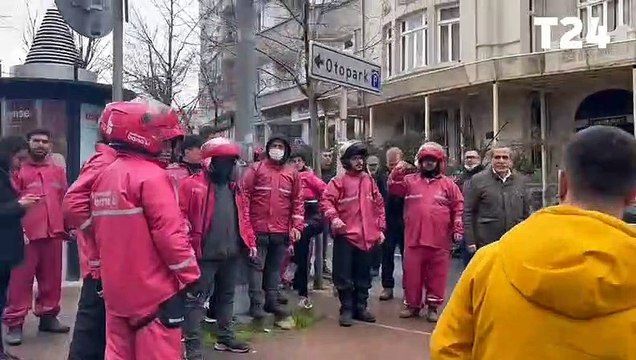 Yemeksepeti ve Bana Bi kuryelerinden Almanya Başkonsolosluğu önünde eylem