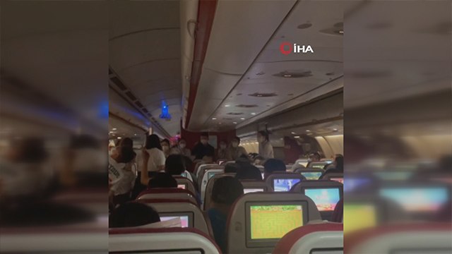 Çinli hamile kadın uçakta doğum yaptı