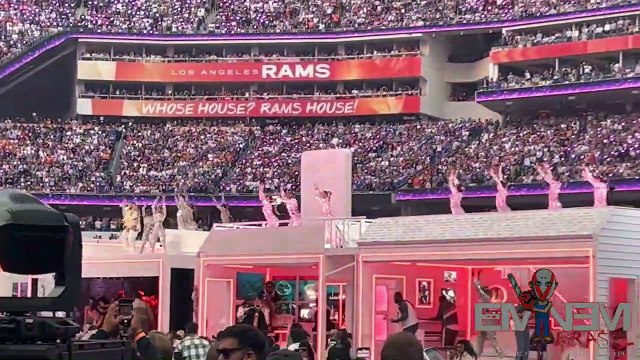 Full performance live Eminem, Dr. Dre, Snoop Dogg, Mary J Blige, Kendrick Lamar