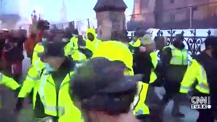 "Özgürlük Konvoyu" göstericileri gözaltına alındı