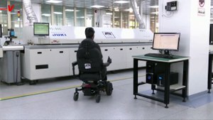 This Wheelchair Uses Brainwaves to Move
