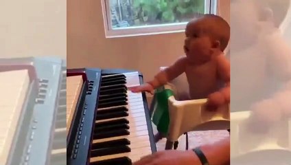 Shining a light on these cute and funny dancing babies on their favorite music - Funny Babies