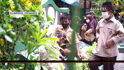 Tak Pernah Patah Semangat, Anak 8 Tahun Ini Berjuang Seorang Diri Rawat Ibunya yang Lumpuh