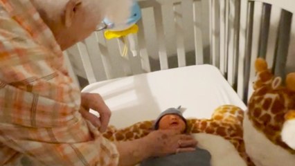 Great Grandmother Thinks Baby Is Doll After Early Birth | Happily TV