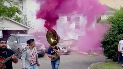 Gender Reveal Twist As Mexican Band Replace Balloons | Happily TV