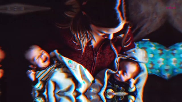 La vidéo de ces jumelles siamoises de leur naissance à leur séparation est incroyablement émouvante