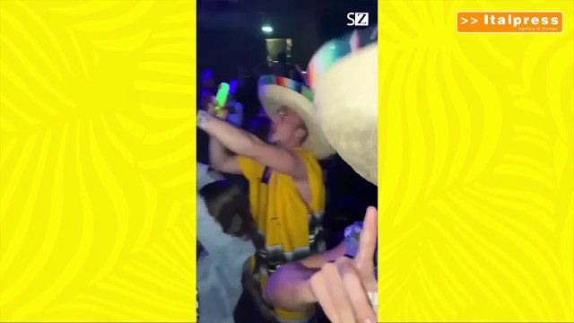 Riaprono le discoteche