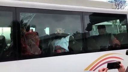 100'e yakın Migros işçisi kelepçelenerek gözaltına alındı