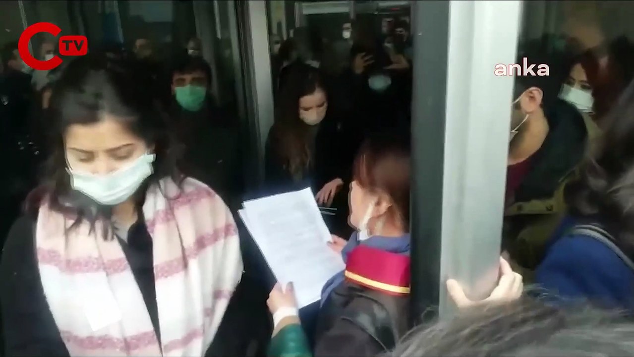 AVUKATLARDAN POLİS ÇEMBERİNDE 'AYSEL TUĞLUK' AÇIKLAMASI