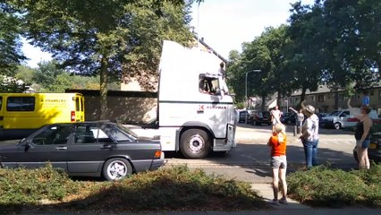 Over 100 Trucks Carrying Kids With Disabilities Parade Through Town | Happily TV
