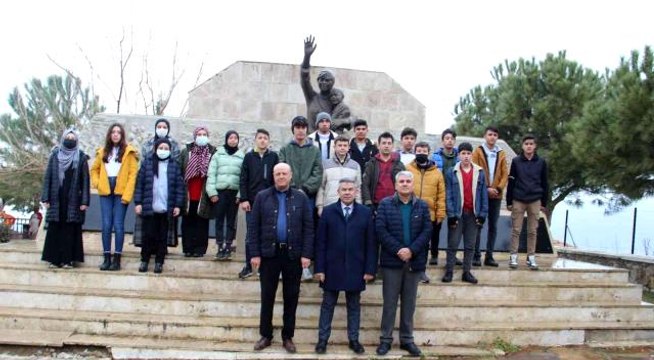 Onlar vatanı korumak için yandılar, biz soğuk diye anmayı erteledik