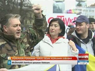 Penunjuk perasaan Sarajevo terus desak bubar kerajaan