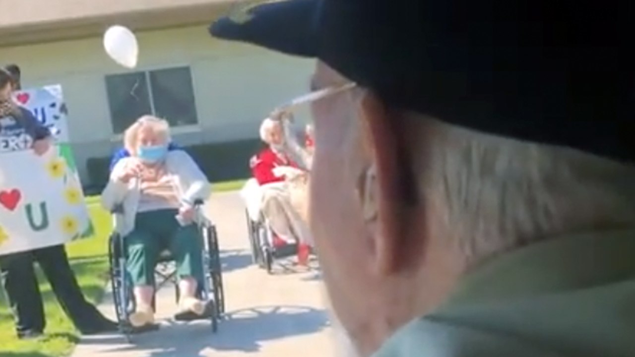WWII Vet Sees Wife For First Time In Two Months | Happily TV