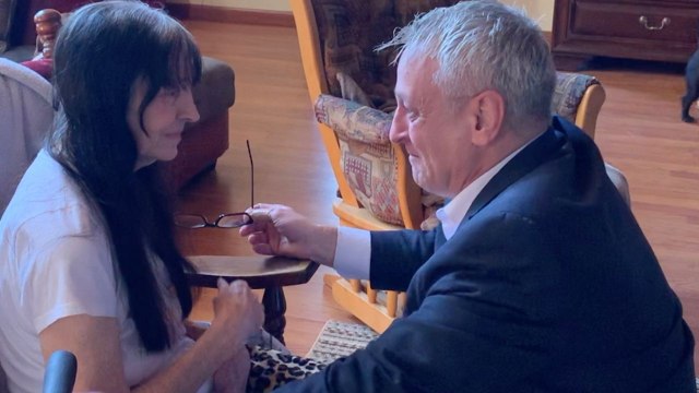 Son Reunites With Biological Mom After 60 years | Happily TV