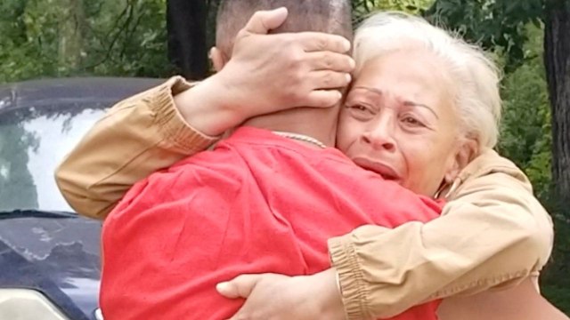 Siblings Reunite At Wedding After More Than 40 Years | Happily TV