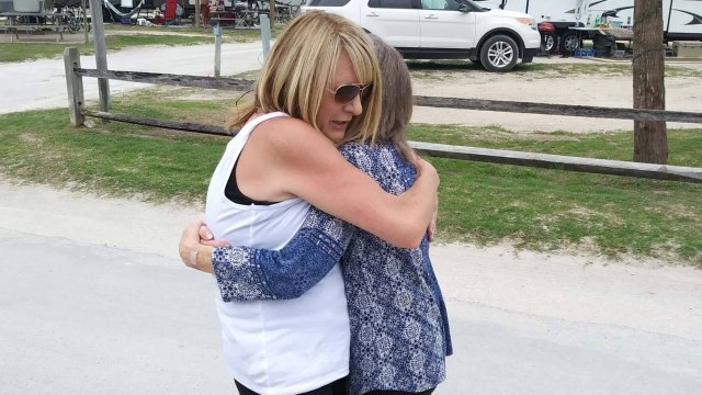 Mother And Daughter Reunited After 52 Years Apart | Happily TV