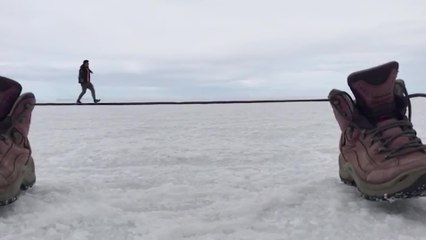 Stunning Opticial Illusions At Salar De Uyuni Salt Flats | Happily TV