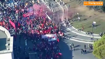 Le immagini dall’alto della manifestazione di Roma contro il G20