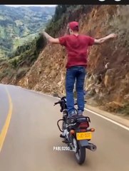 O que parece impossível para uns, para outros é uma brincadeira.