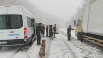 DOMANİÇ'TE KAR YAĞIŞI ULAŞIMI OLUMSUZ ETKİLEDİ