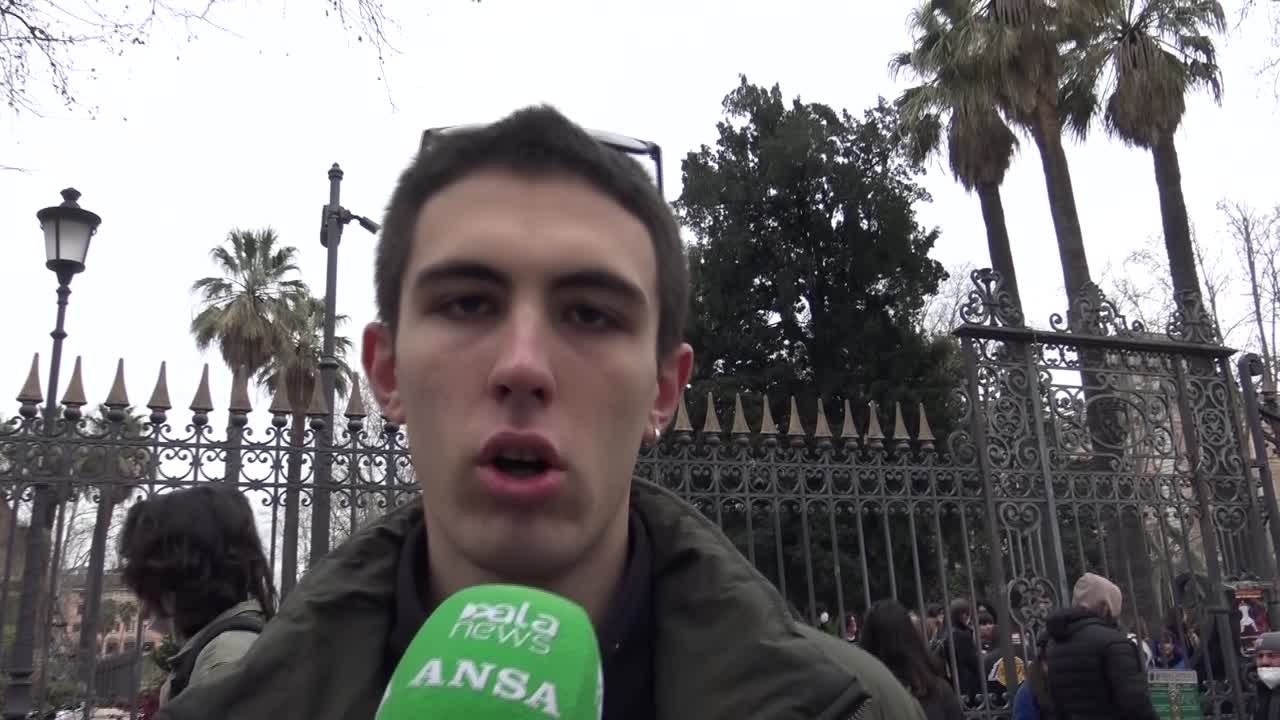 Roma, studenti in corteo: "Siamo qua per chiedere giustizia per Lorenzo e Giuseppe"