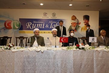 Diyanet İşleri Başkanı Erbaş, Pakistan'da düzenlenen konferansta konuştu