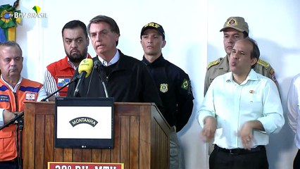 Em Petrópolis, Bolsonaro diz que viu 'imagem quase de guerra'