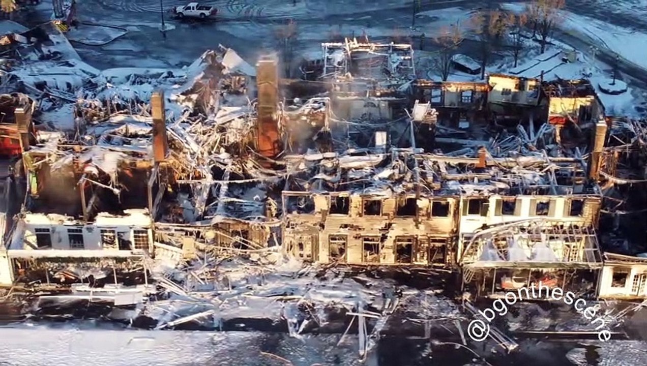 Country Club Destroyed by Fire in Bloomfield, Michigan