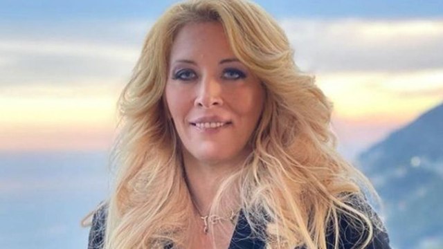 VOICI : Loana révèle quel chroniqueur de Touche pas à mon poste lui plaît énormément