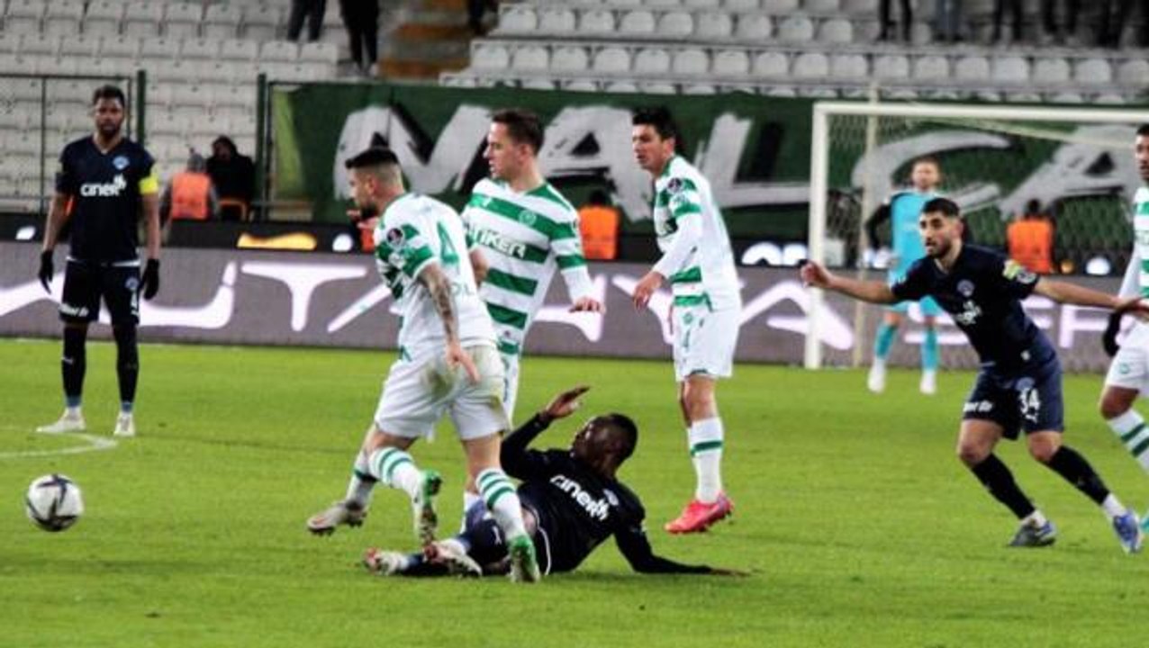 Yok böyle maç! Konya-Kasımpaşa karşılaşmasındaki gol düellosu nefes kesti