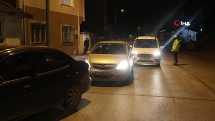 Edirne'de polis ekiplerinin alkollü sürücüler ile imtihanı: 'Alkolmetreye üflemeyeceğim'