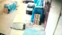 Market çalışanlarının hırsızı yakalama çabası kamerada