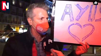 Este es el ambiente que se vive en la segunda manifestación por Isabel Diaz Ayuso